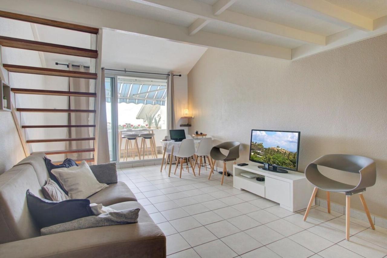 Le Studio Des Aigrettes - Saint Gilles Les Bains Apartment ภายนอก รูปภาพ